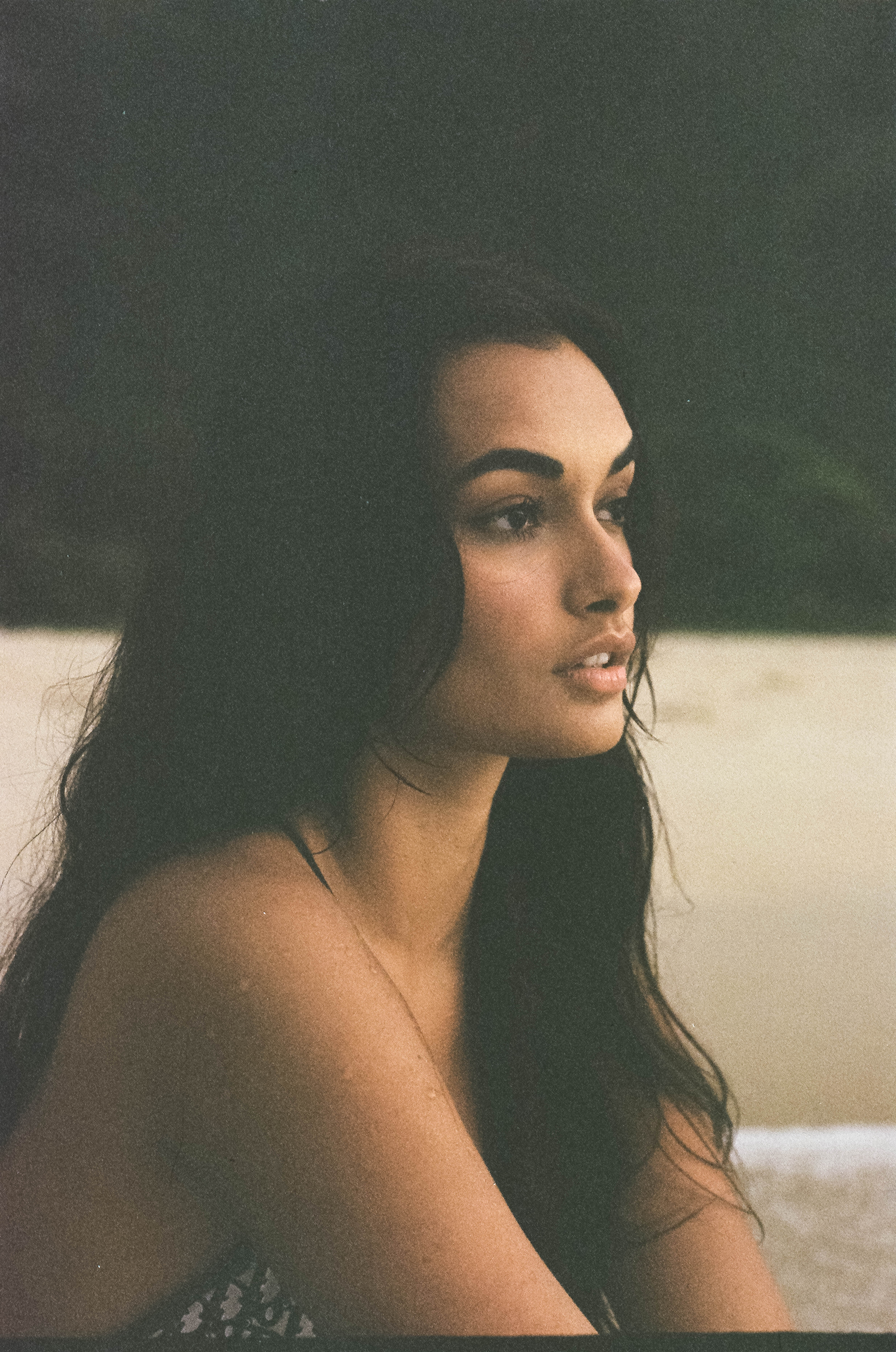 https://www.offline35mm.com/wp-content/uploads/2023/01/Gizele-Oliveira-by-Matias-Ternes-x-Offline-35mm-Magazine-Brazil-2022-17.jpg